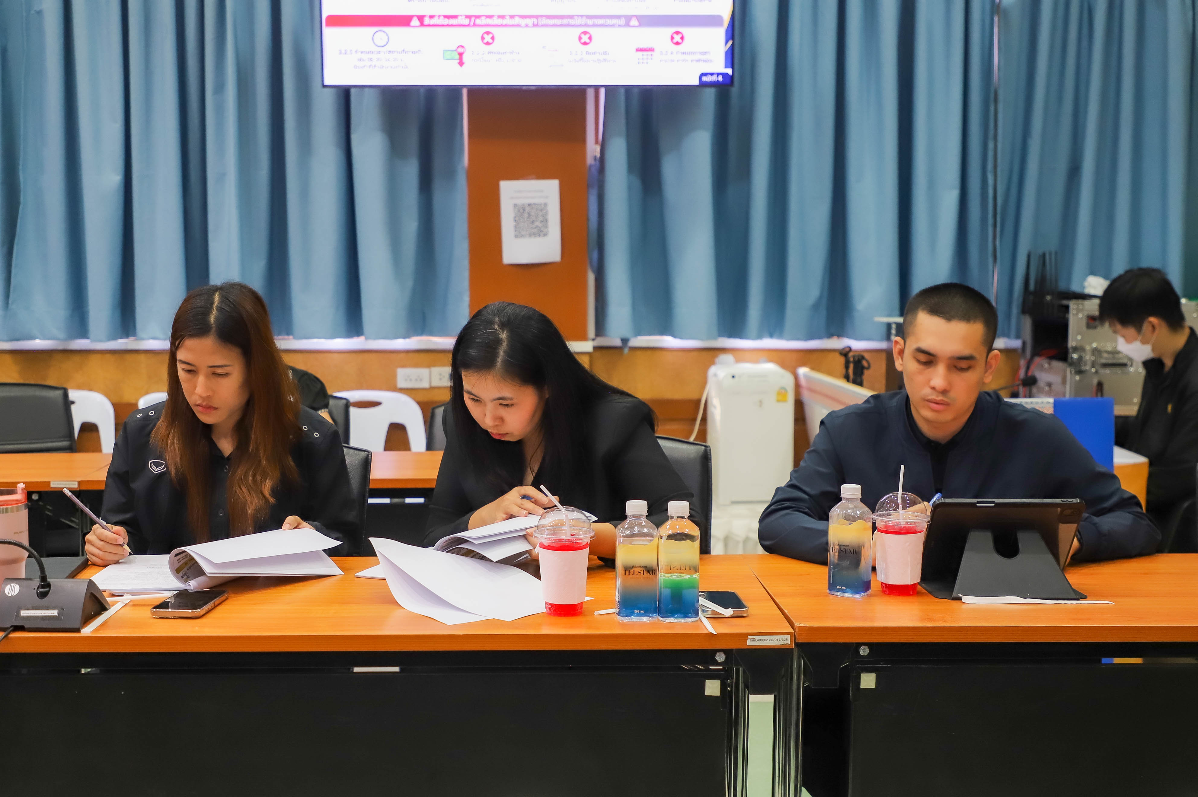 title - ส.ป.ก. ประชุมการซักซ้อมความเข้าใจงานจ้างเหมาบริการบุคคลธรรมดาตามพระราชบัญญัติการจัดซื้อจัดจ้าง และการบริหารพัสดุภาครัฐ พ.ศ. 2560